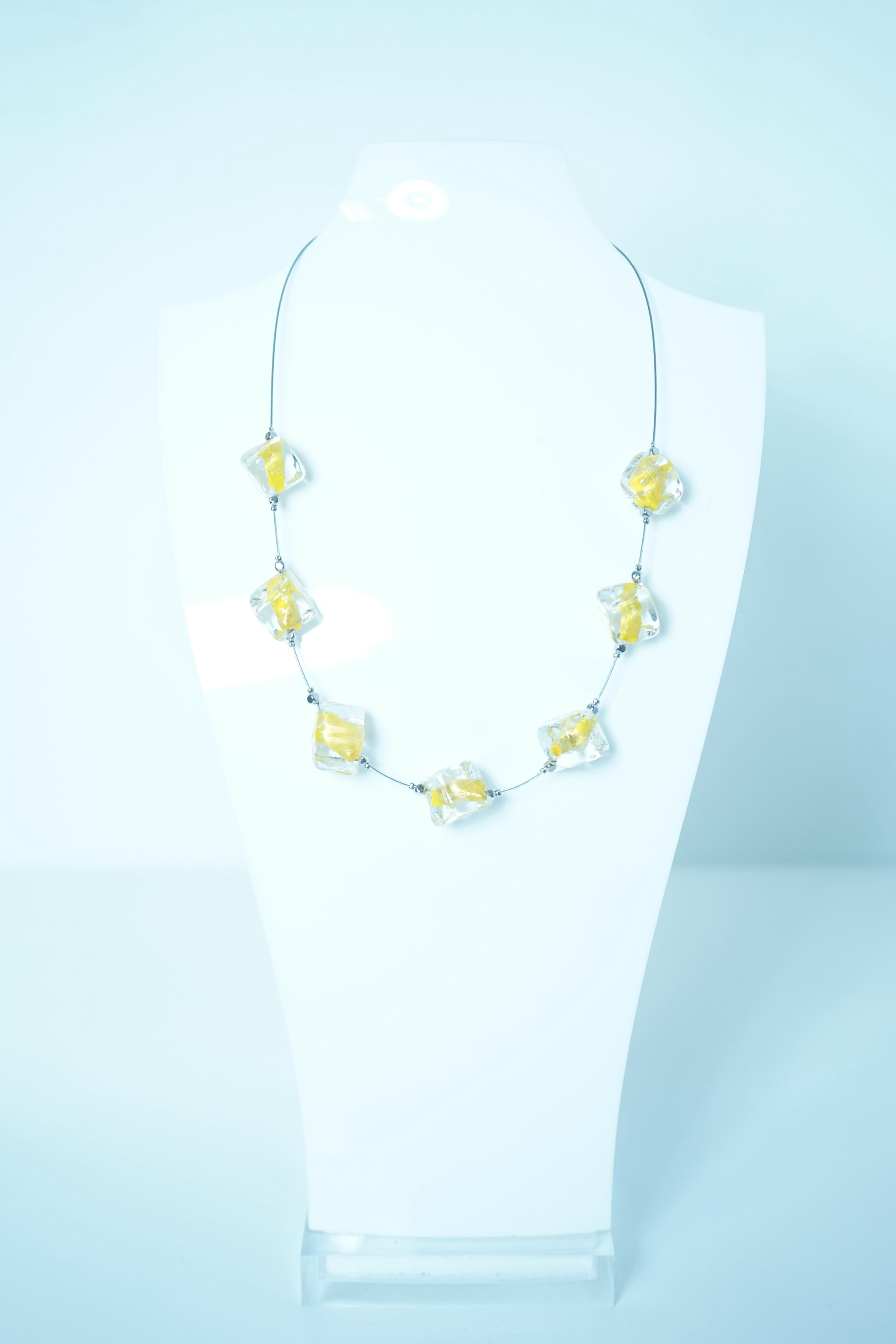 Collier Grenade Jaune et or