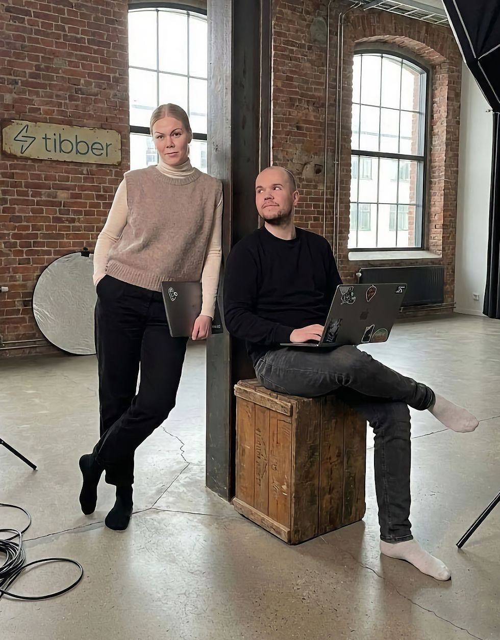 Mads Olsen, Knowledge Management Specialist og Tine Okstad Vie, Customer Experience Specialist AI.