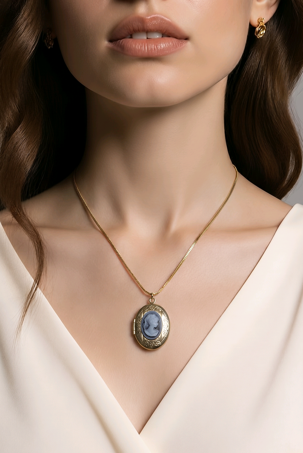 Thumbnail: Cameo on a vintage Gold antiqued