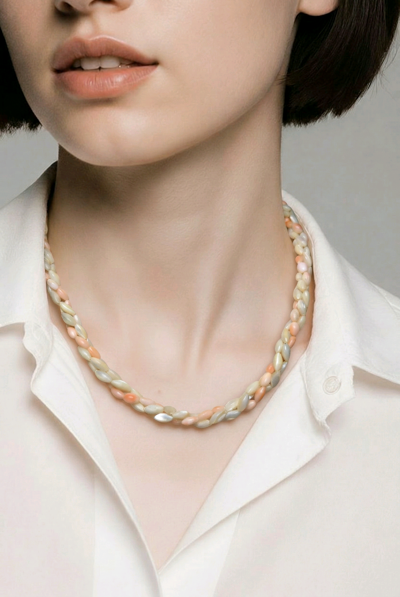 1970's Mother of Pearl and Coral beaded necklace