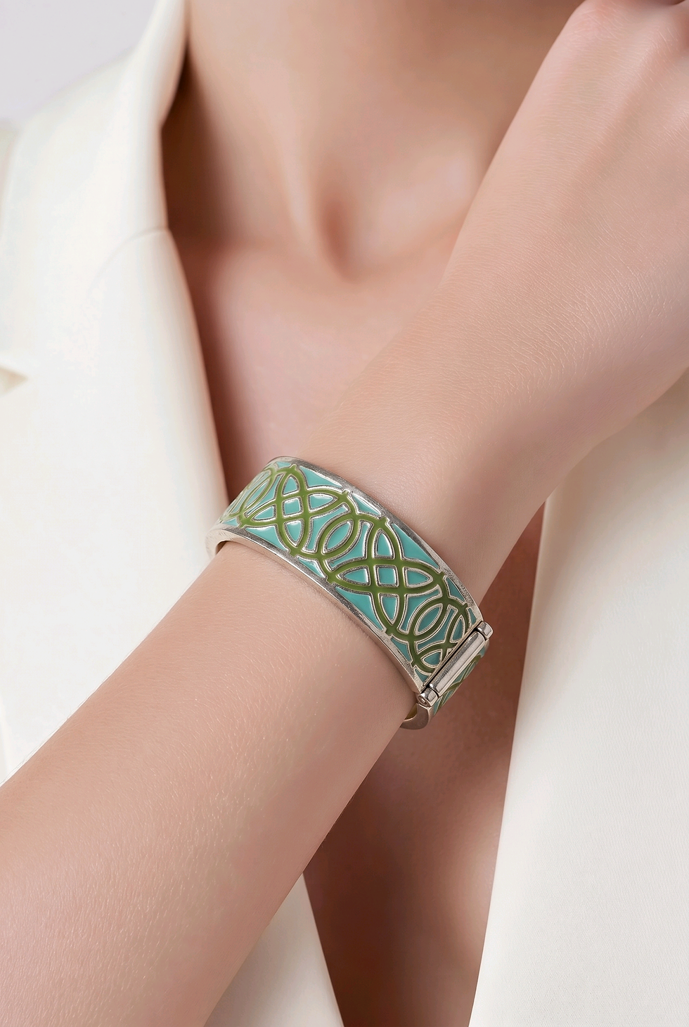 Thumbnail: Stella and Dot Eleanor Bangle