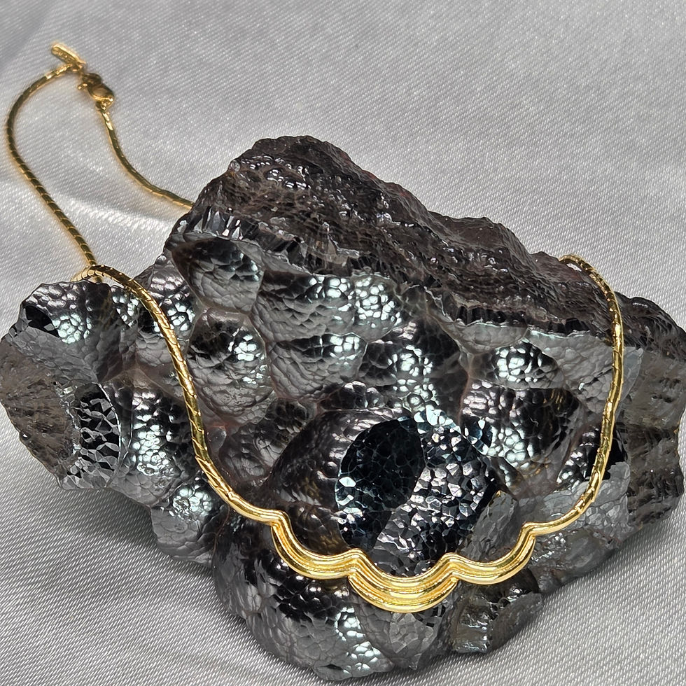 Thumbnail: Vintage Monet wavy bar necklace