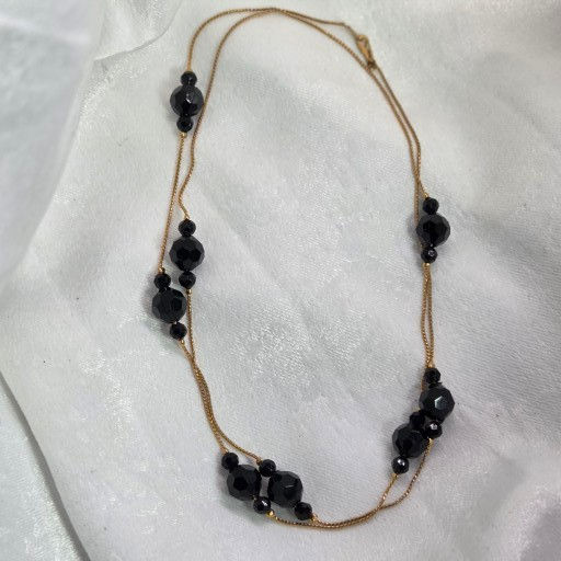 Vintage single strand gold tone Faceted necklace