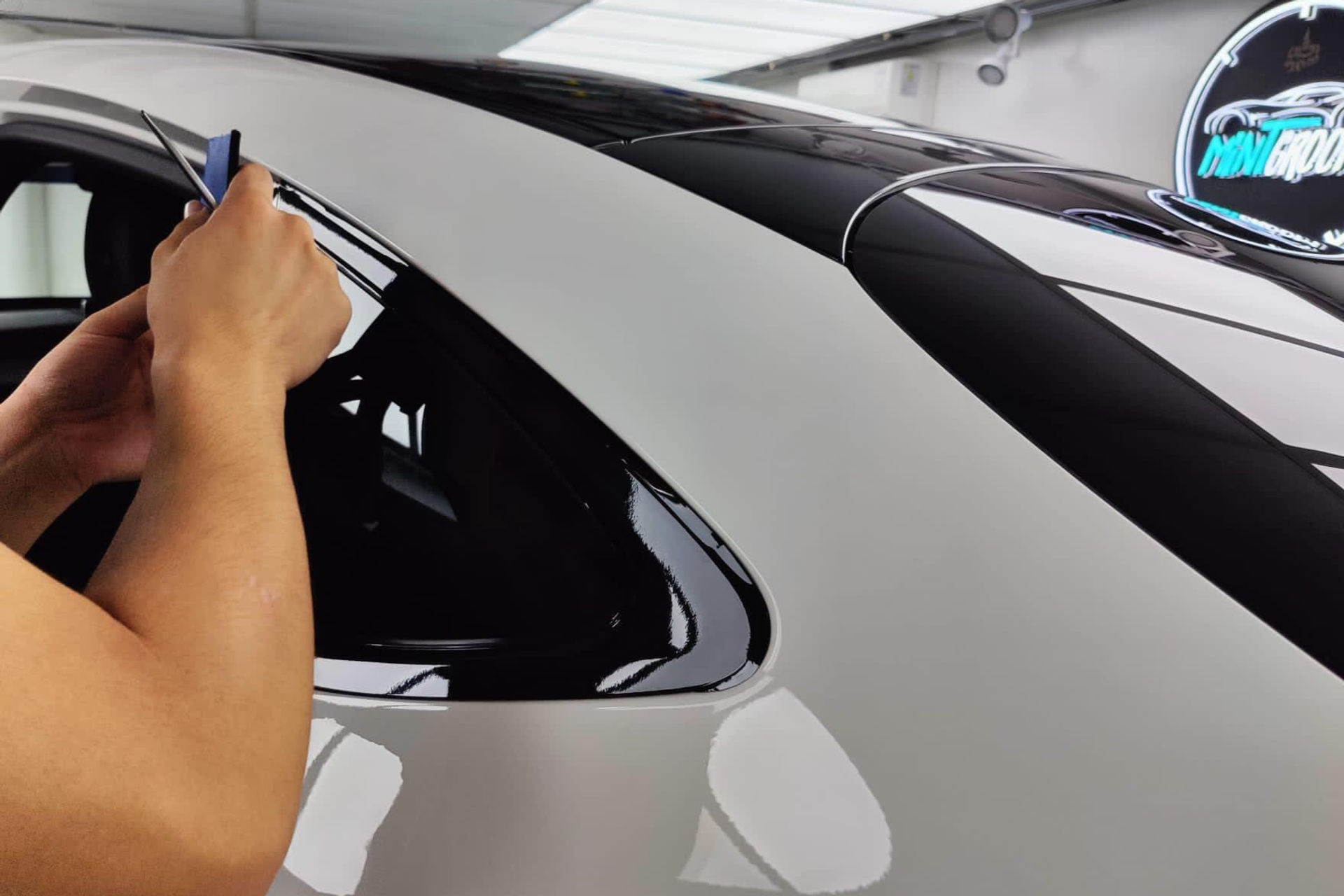 Chrome trim wrapped in gloss black by MintGroom