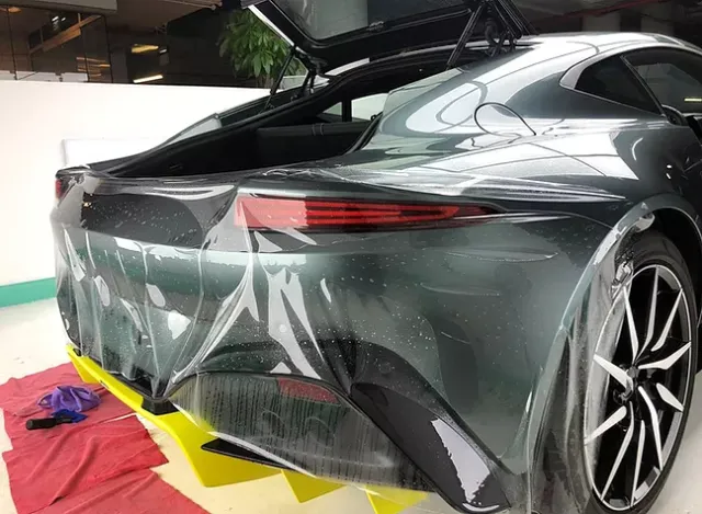 High-gloss Protection Film | MintGroom