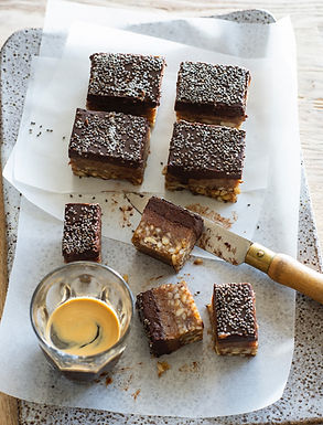 Raw Caramel Slice