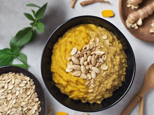 RECIPE: Turmeric & Ginger Oatmeal