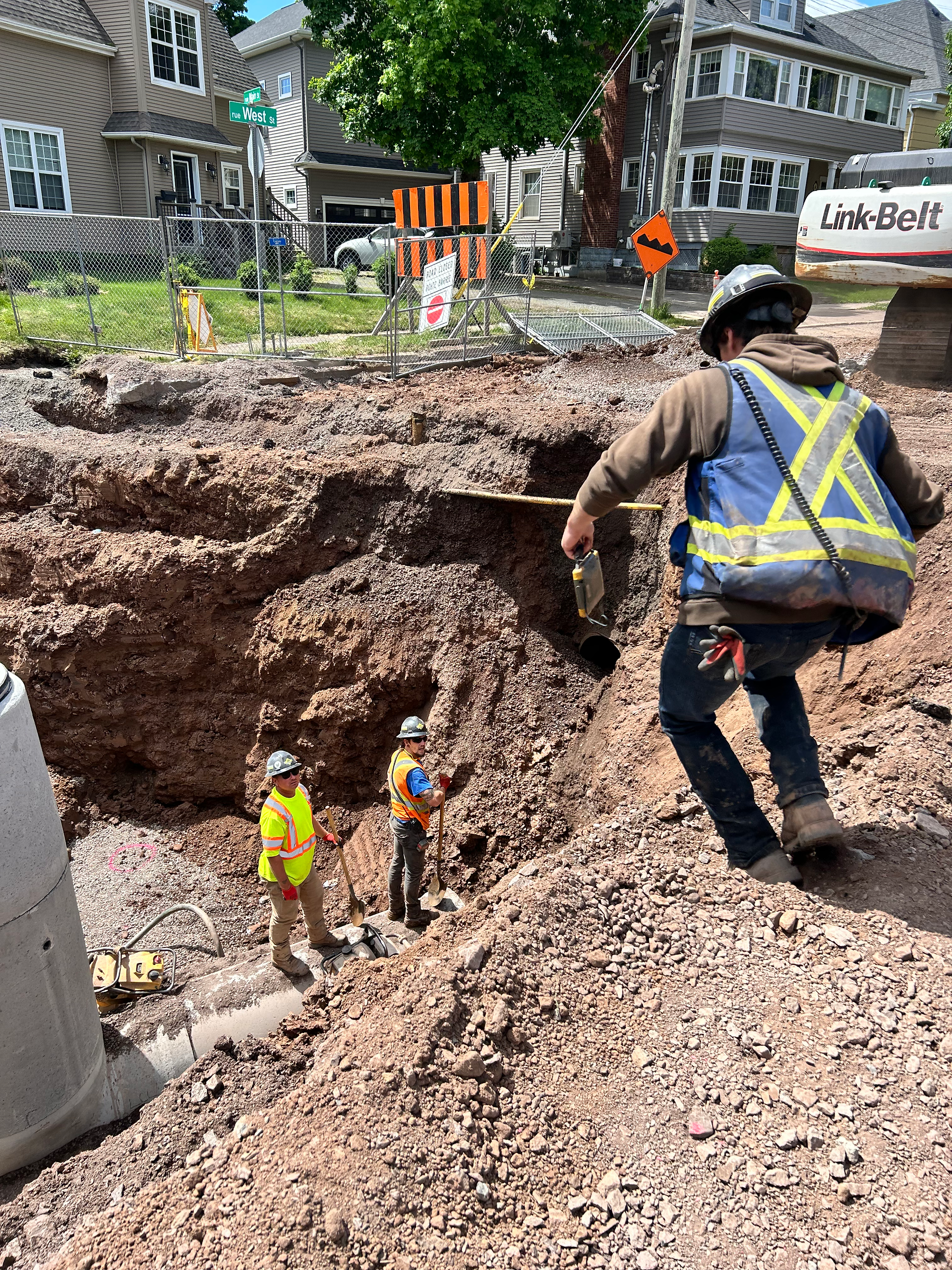 Main St, Moncton crews