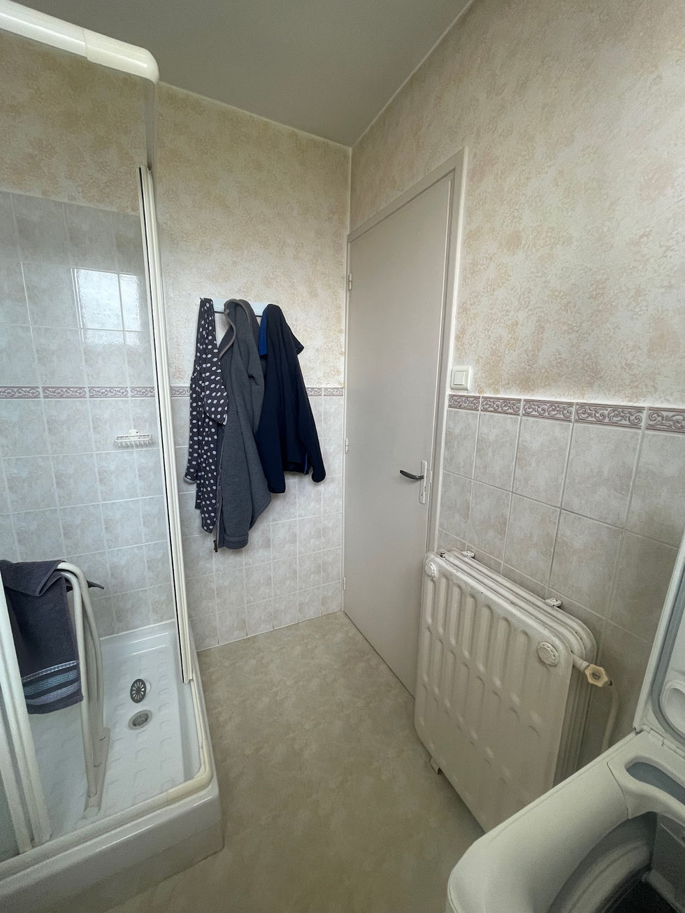 SDB-avant-rénovation-architecte-dinterieur