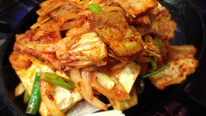 E13. Kimchi Sam-gyup-sal              