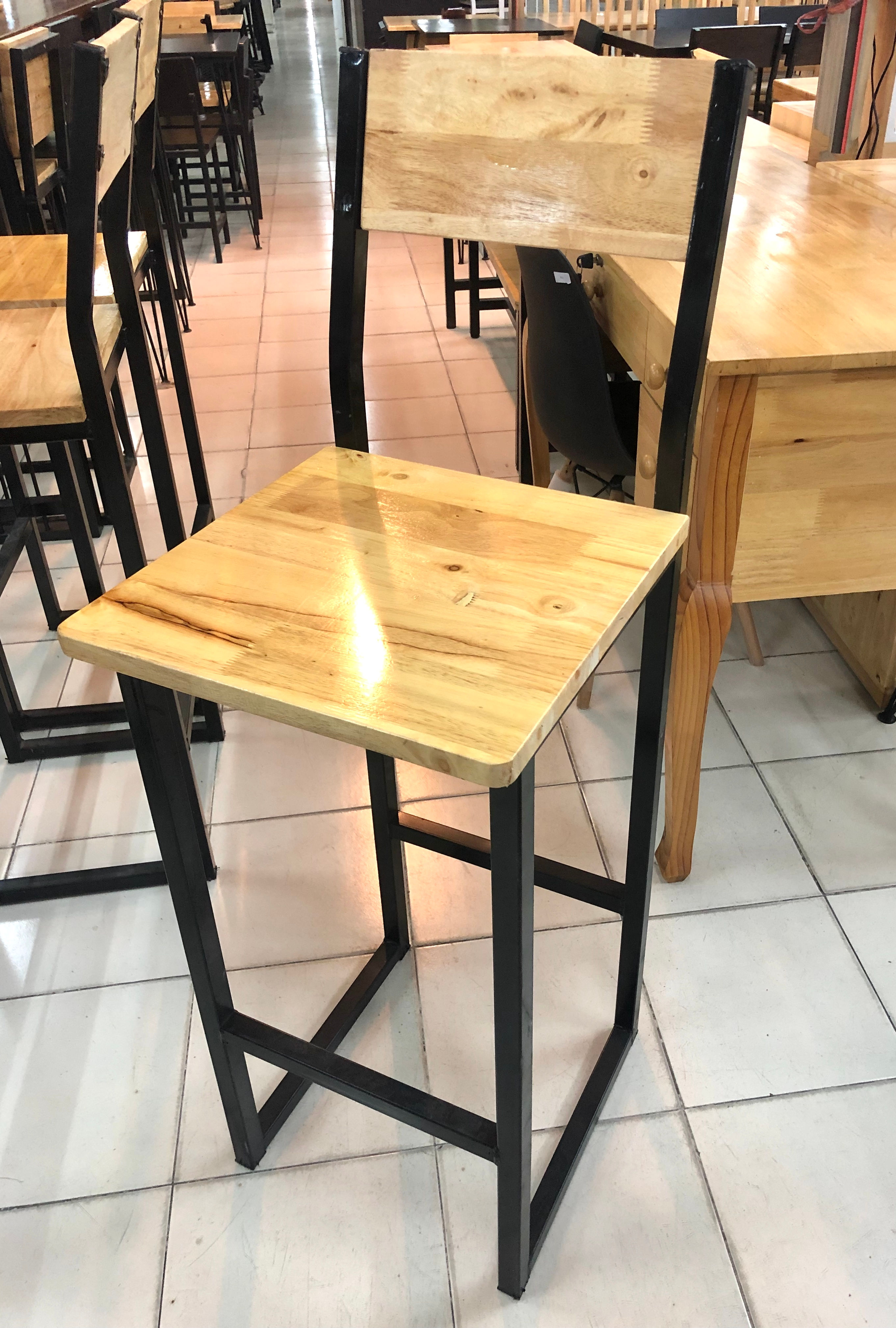 เก้าอี้บาร์ไม้ยางพารา ขาเหล็กกล่อง