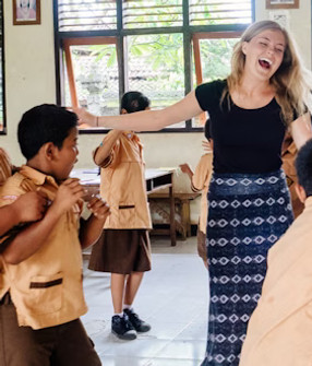 volunteer-abroad-with-ivhq-enriching-travel (1).jpg