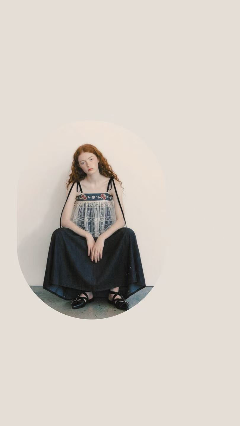 サムネイル： Mørke Giovanna Dress