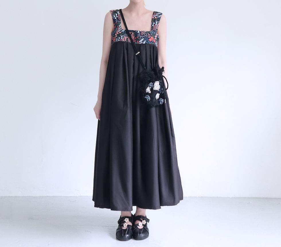 サムネイル： Dark Herbarium Rosvale Dress
