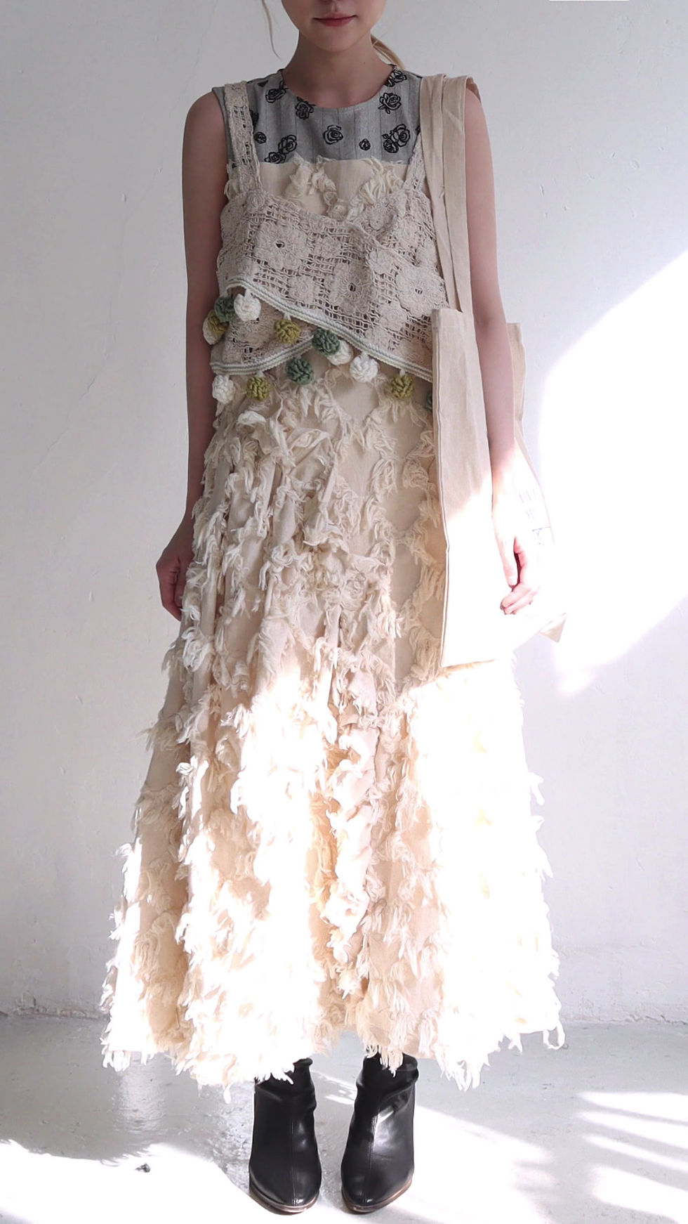 サムネイル： Black and White Joy Waistcoat