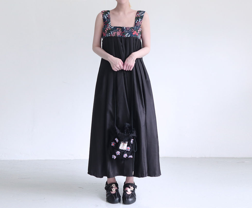 サムネイル： Dark Herbarium Rosvale Dress