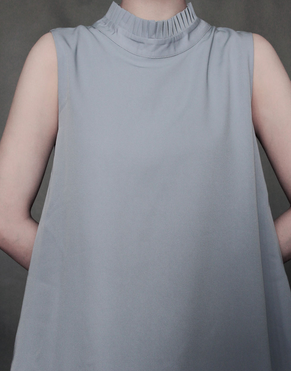 縮圖：Dolphin Grey Ribbon Vest