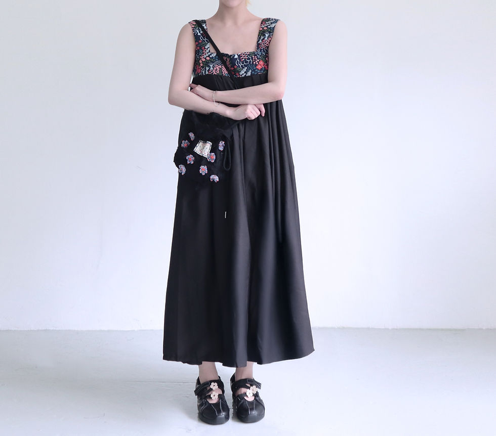 サムネイル： Dark Herbarium Rosvale Dress