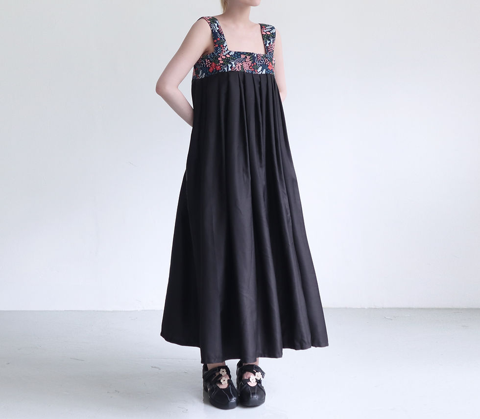 サムネイル： Dark Herbarium Rosvale Dress