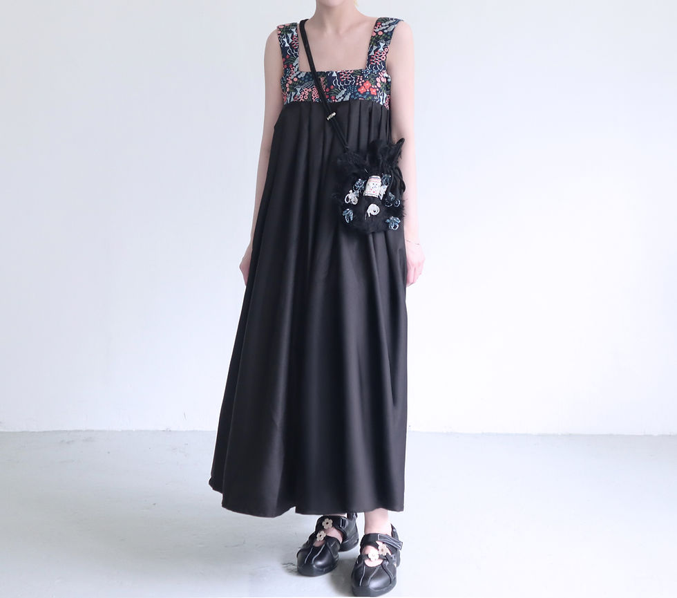 サムネイル： Dark Herbarium Rosvale Dress