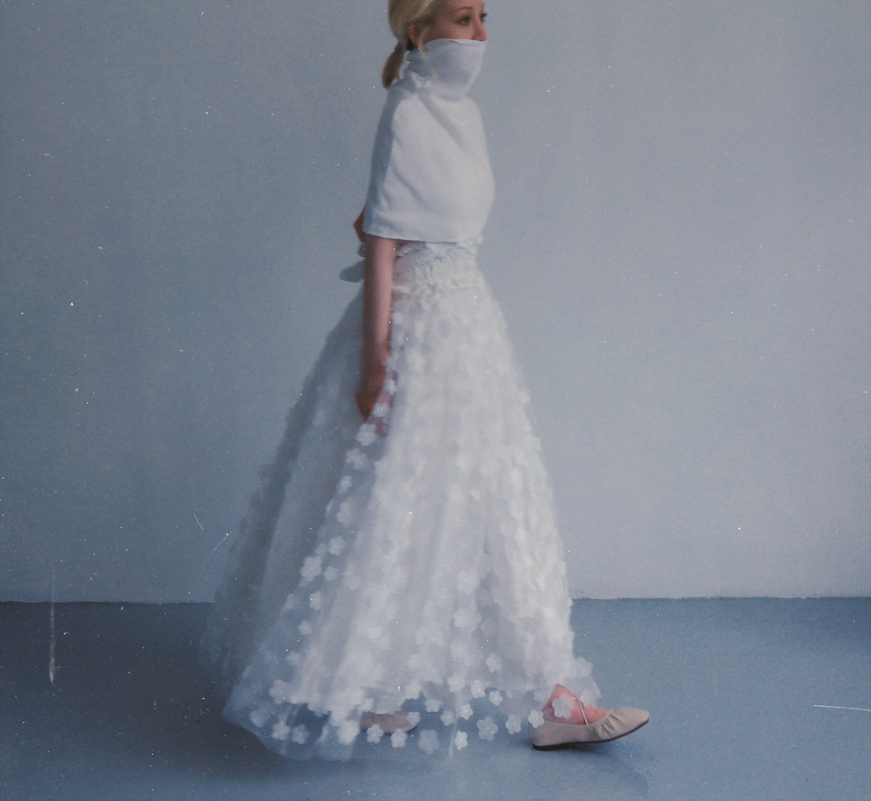 縮圖：Porcelain Soft Fold Neck Cape Top