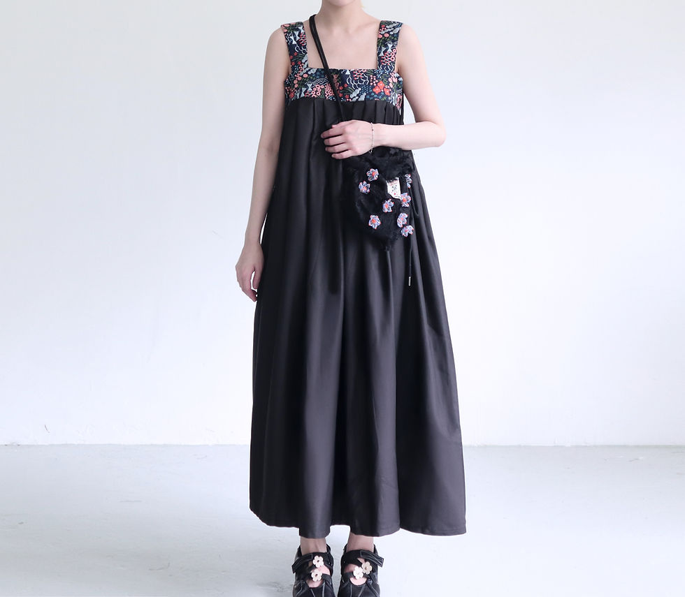 サムネイル： Dark Herbarium Rosvale Dress