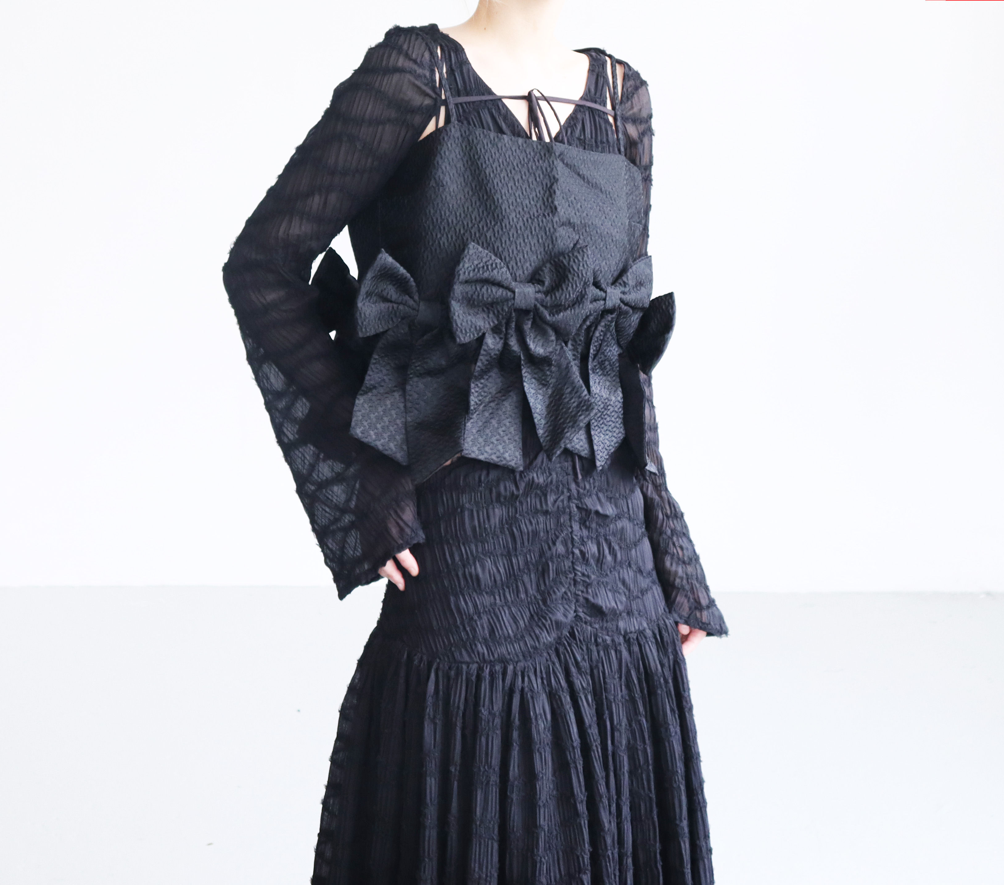 Set 25/Genevieve Ripple Dress/Black Anja Vingeslag Ribbon Vest