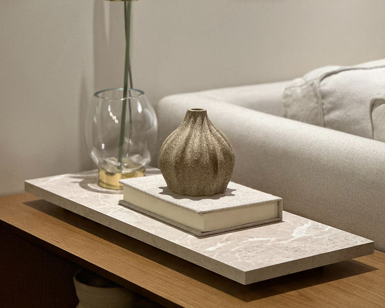 decoração de interiores com vasos em cerâmica artesanal