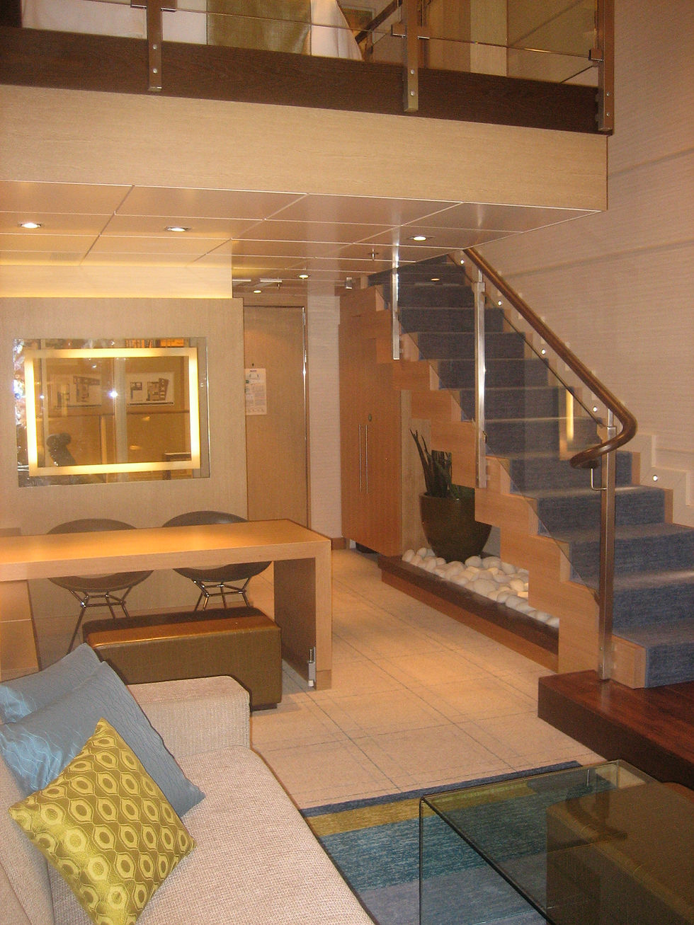 Standard Loft, Oasis Class