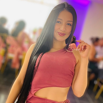 Manicurista de uñas acrílicas a domicilio en Bogotá