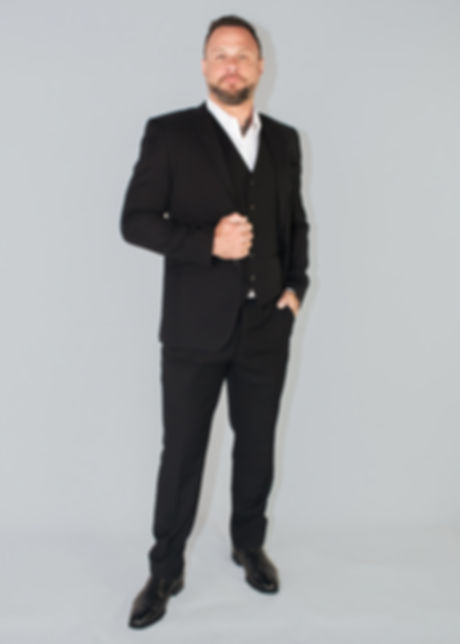 LONDON SLIM SUIT – BLACK
