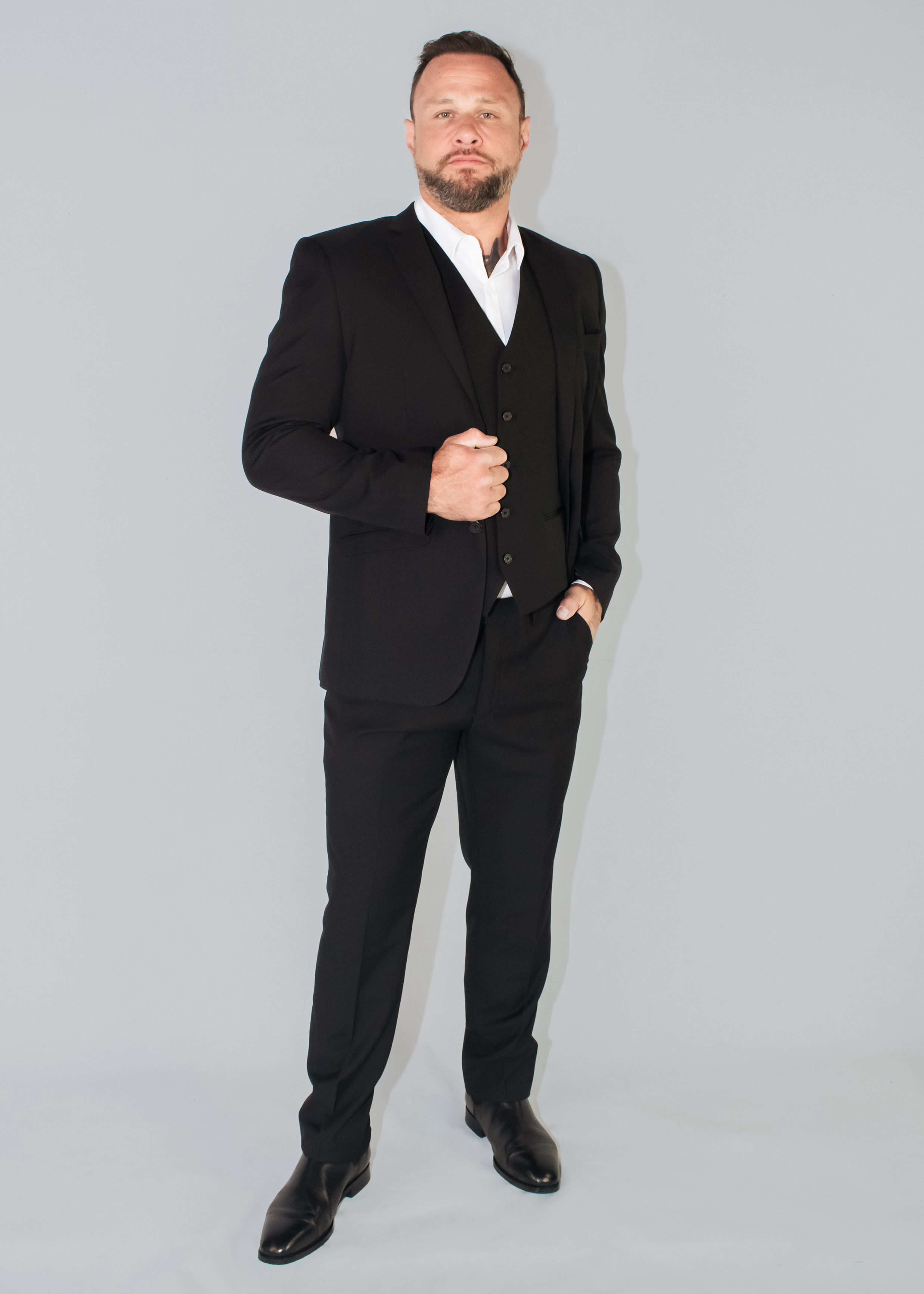 LONDON SLIM SUIT – BLACK