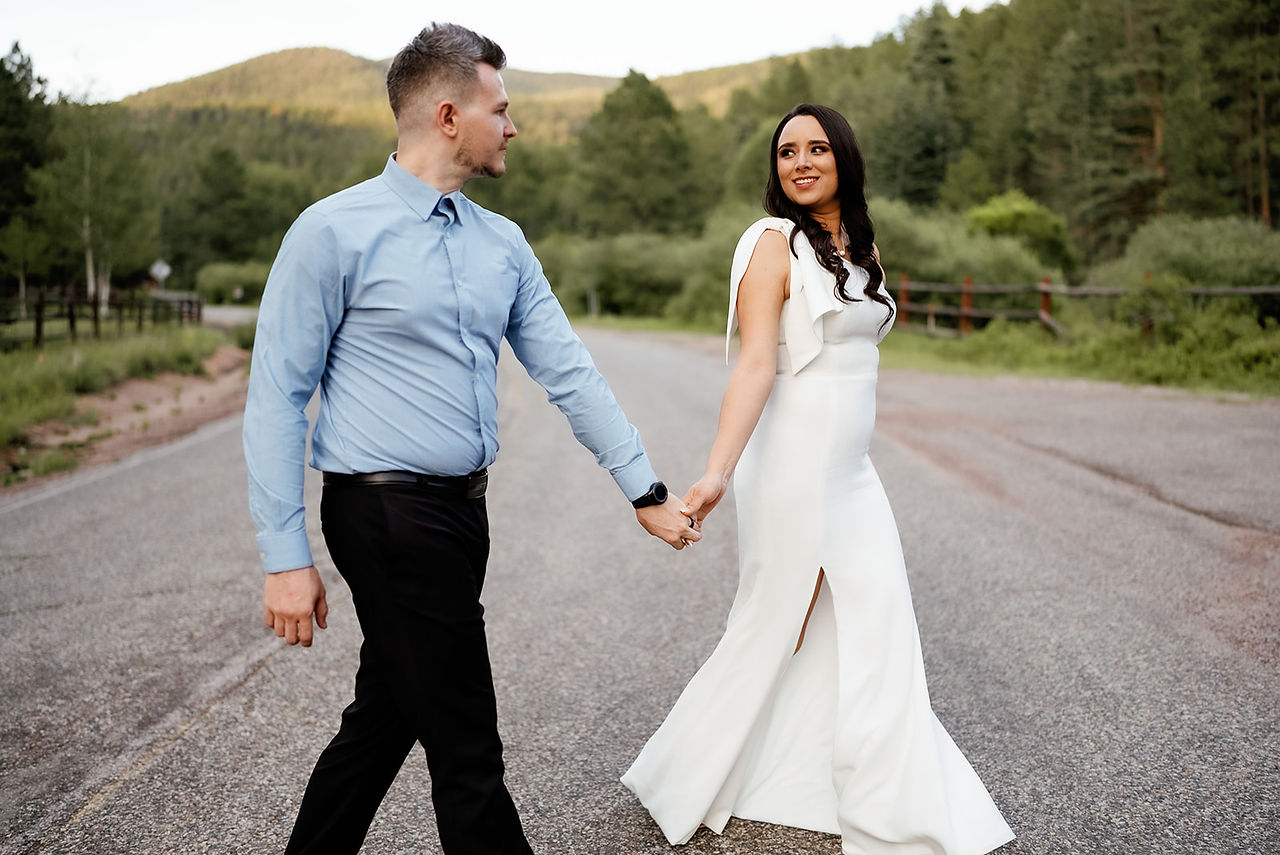 Engagement photo session in Santa Fe National Forest 