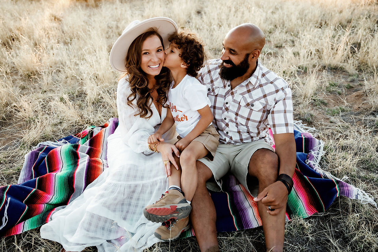 Add accessories to your family photos