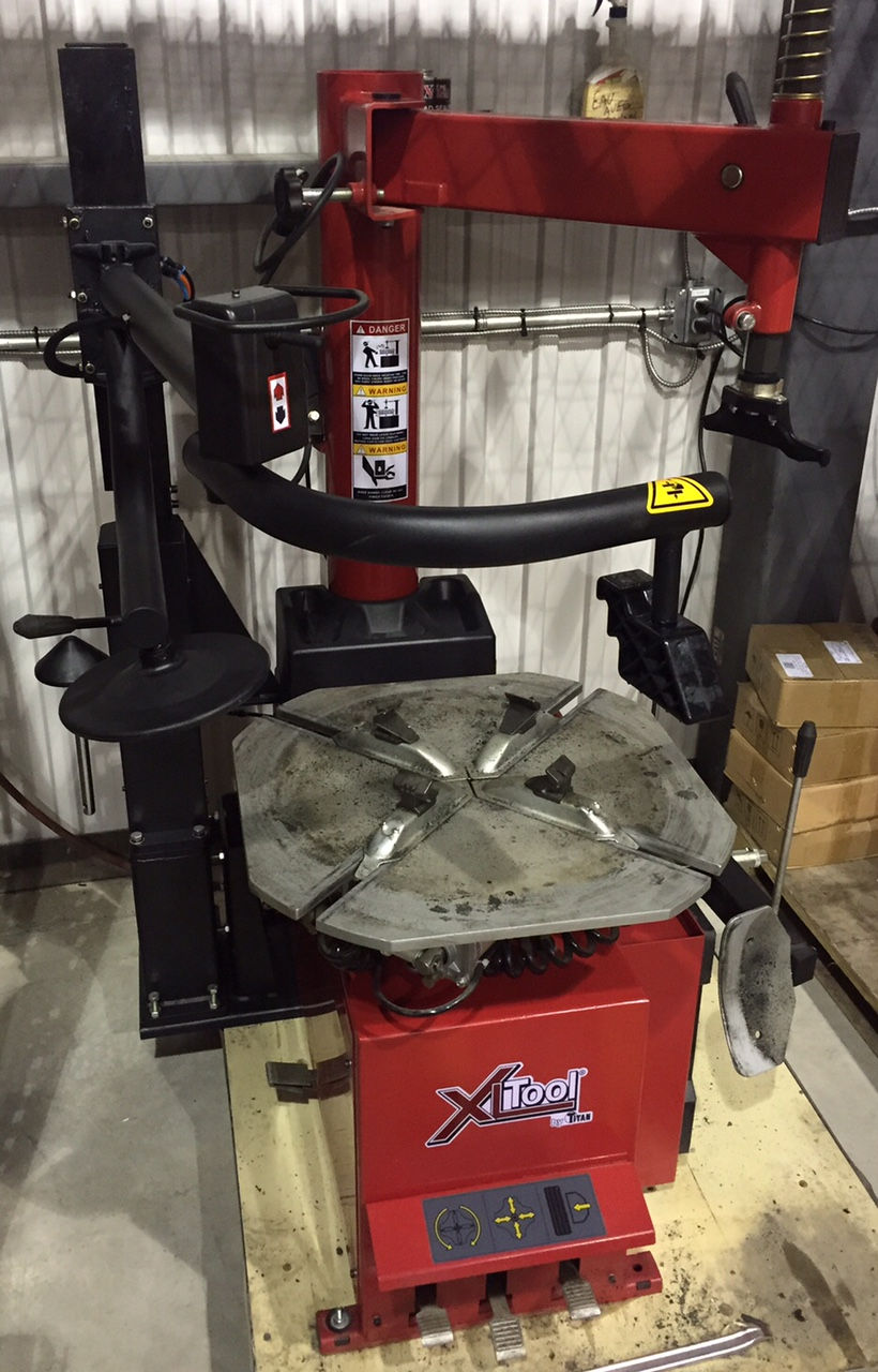 Miniature : DEMONTE PNEUS - SERIE 450-HA2