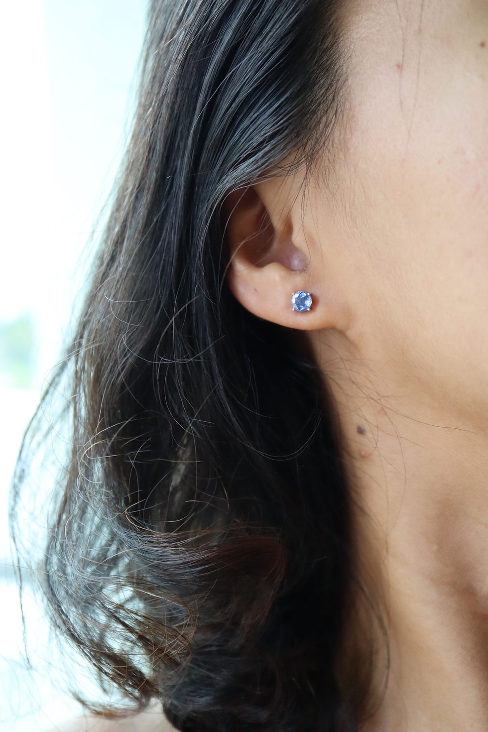 Thumbnail: Pastal Blue Sapphire Halo 3Ways versatile stud earring