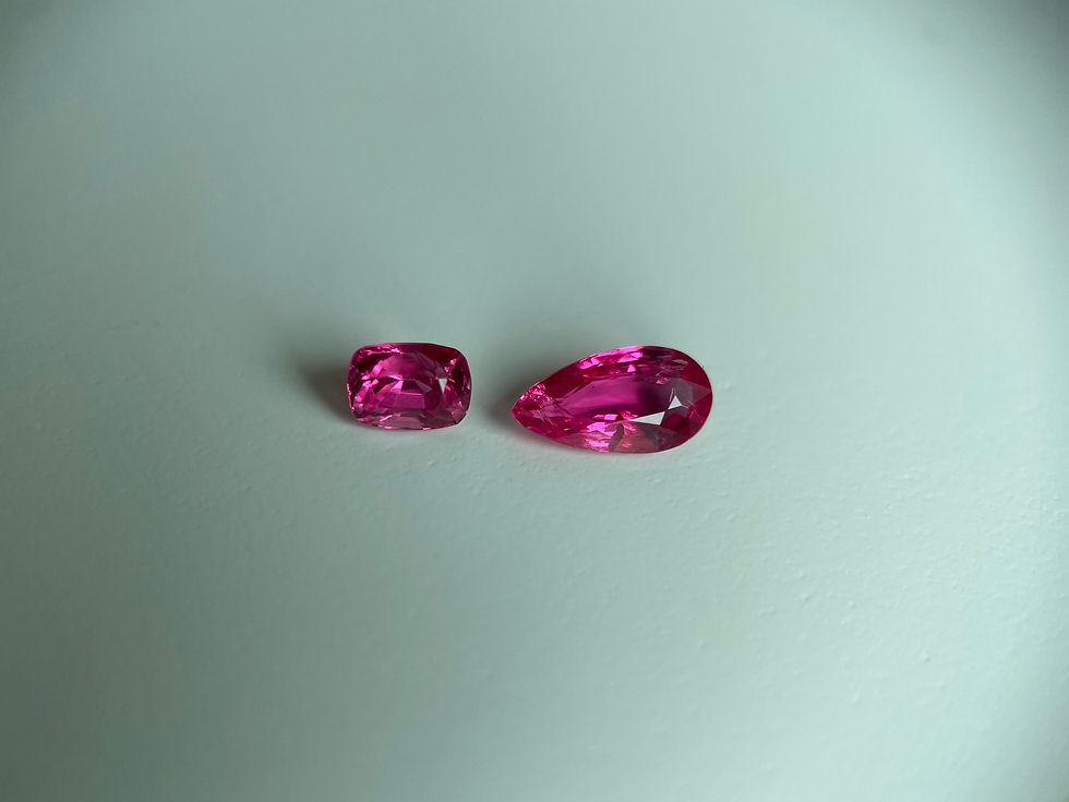 Thumbnail: 1.36ct Neon Spinels /Mansin Spinel/Jedi Spinel (8.3x4.3x2.7/5x3.7x3.6)mm