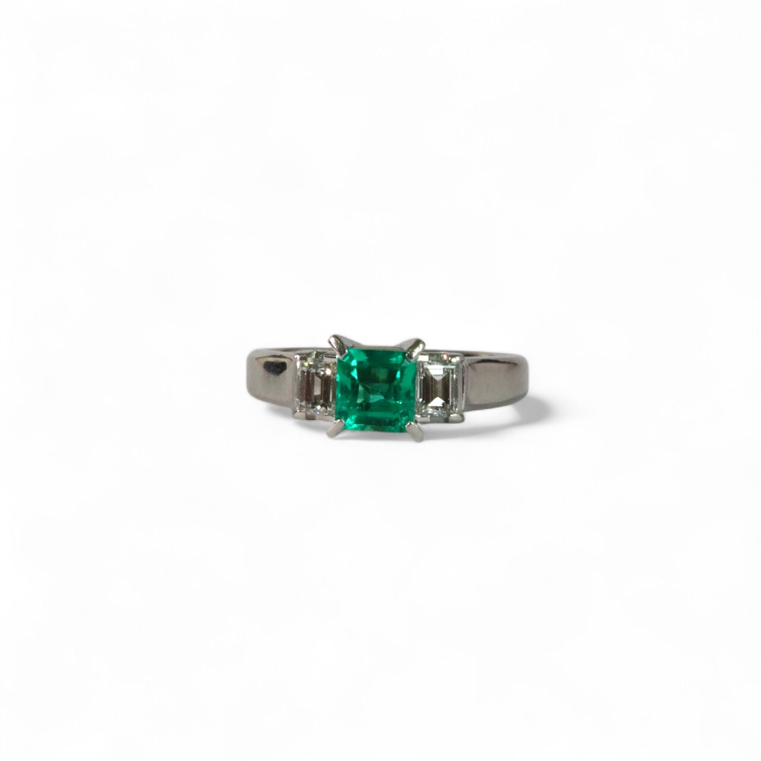 0.50Ct Colombian Emerald Ring