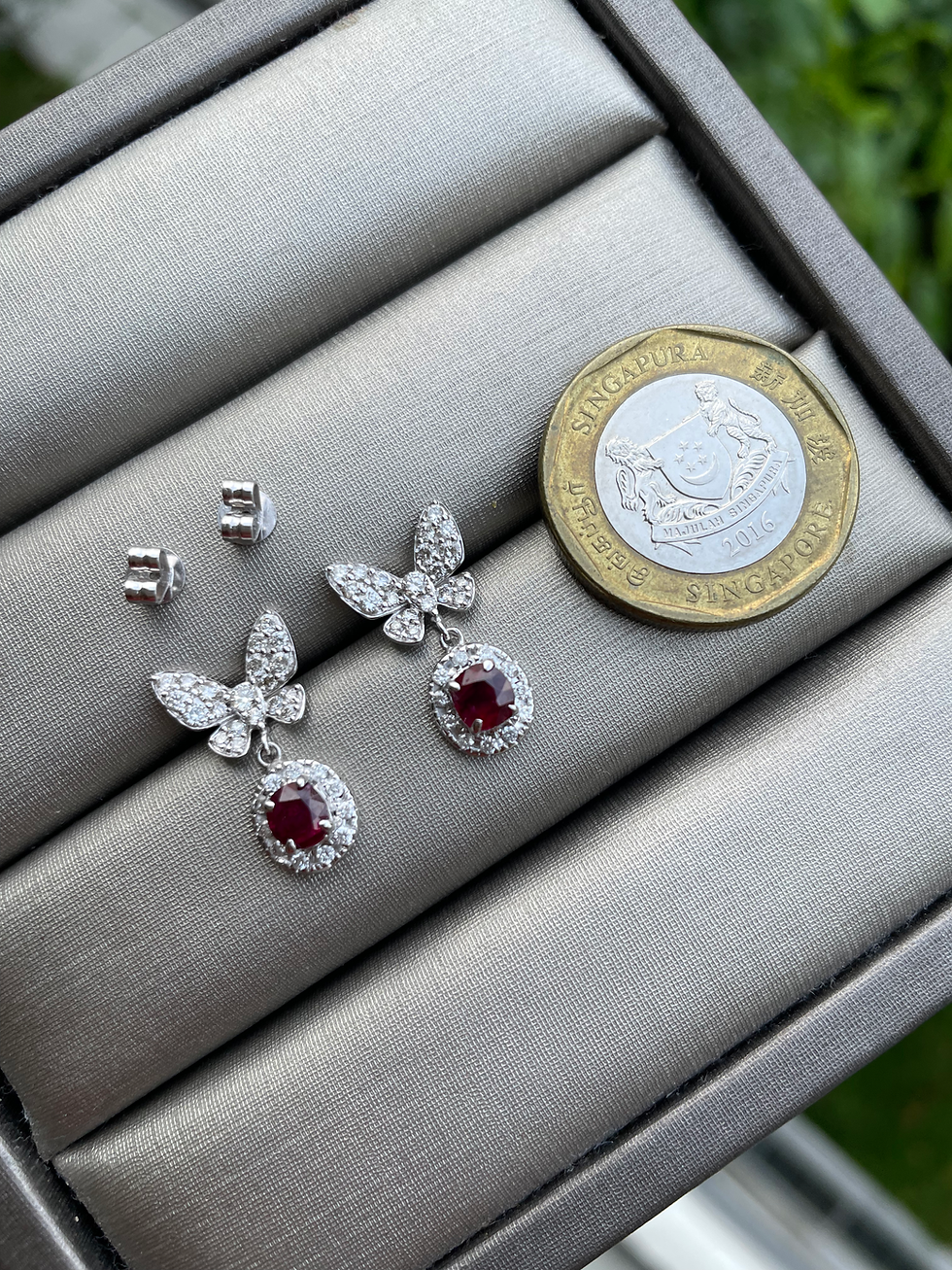 Thumbnail: Certified Pigeon Blood Ruby Earring