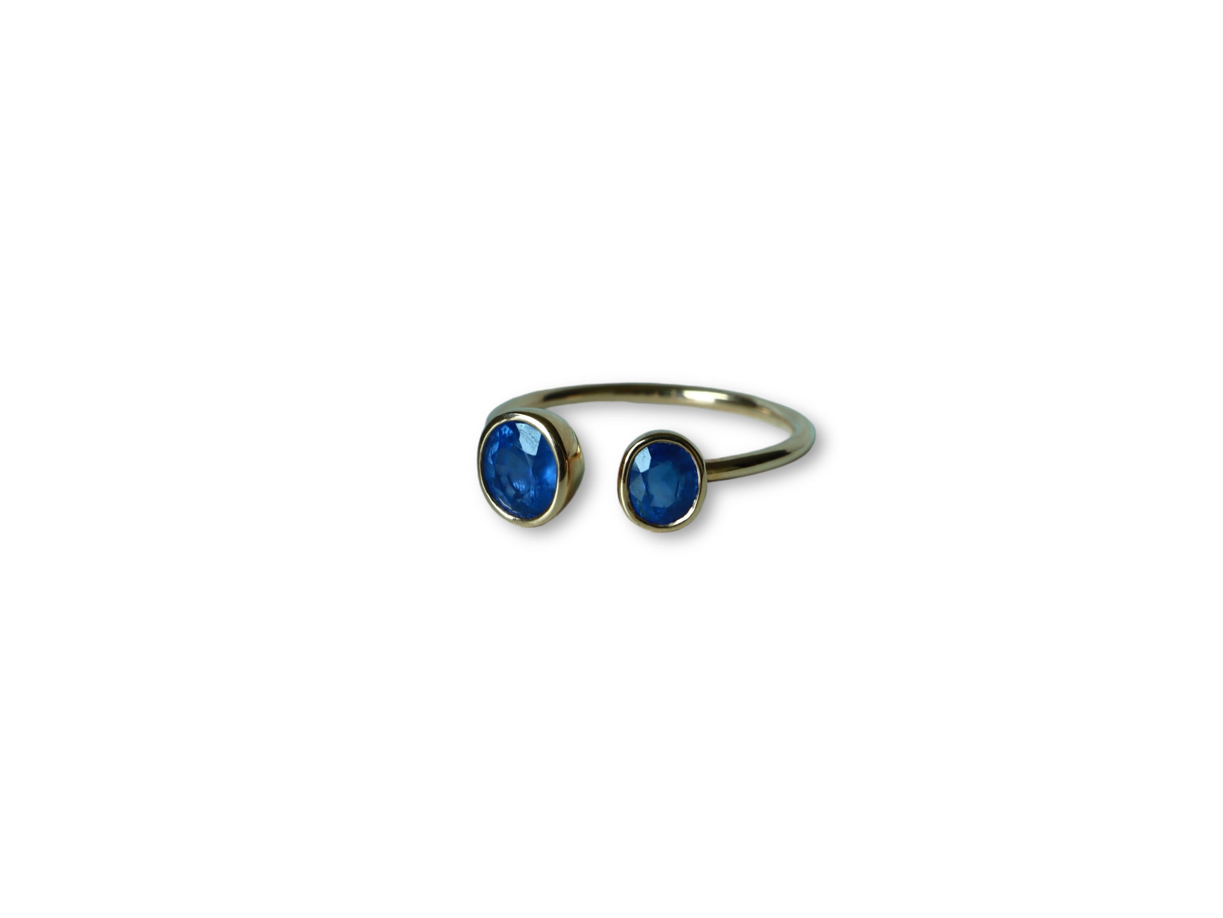 Toi et Moi two blue sapphires ring (sapphire bazel ring )