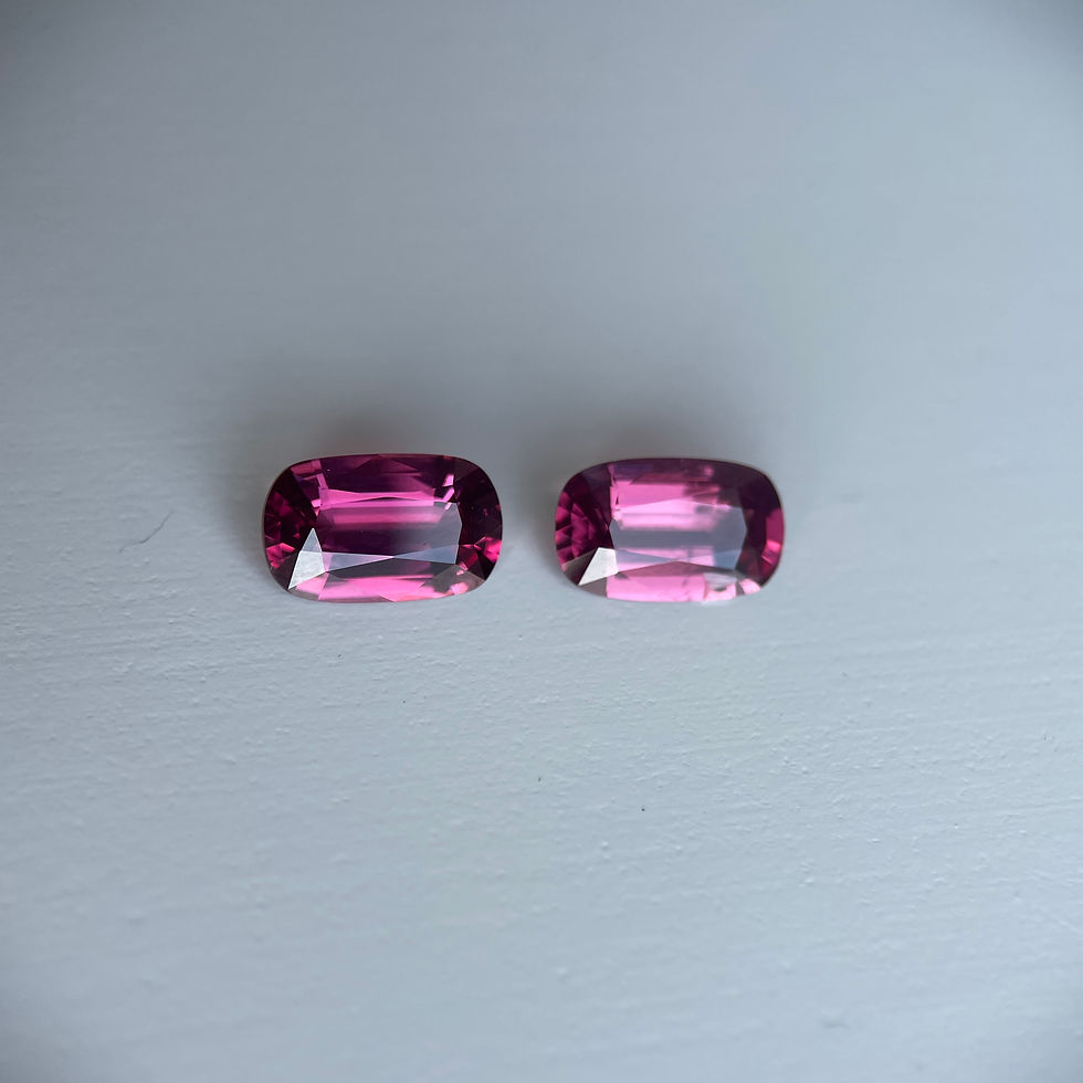 Thumbnail: Natural spinel pair