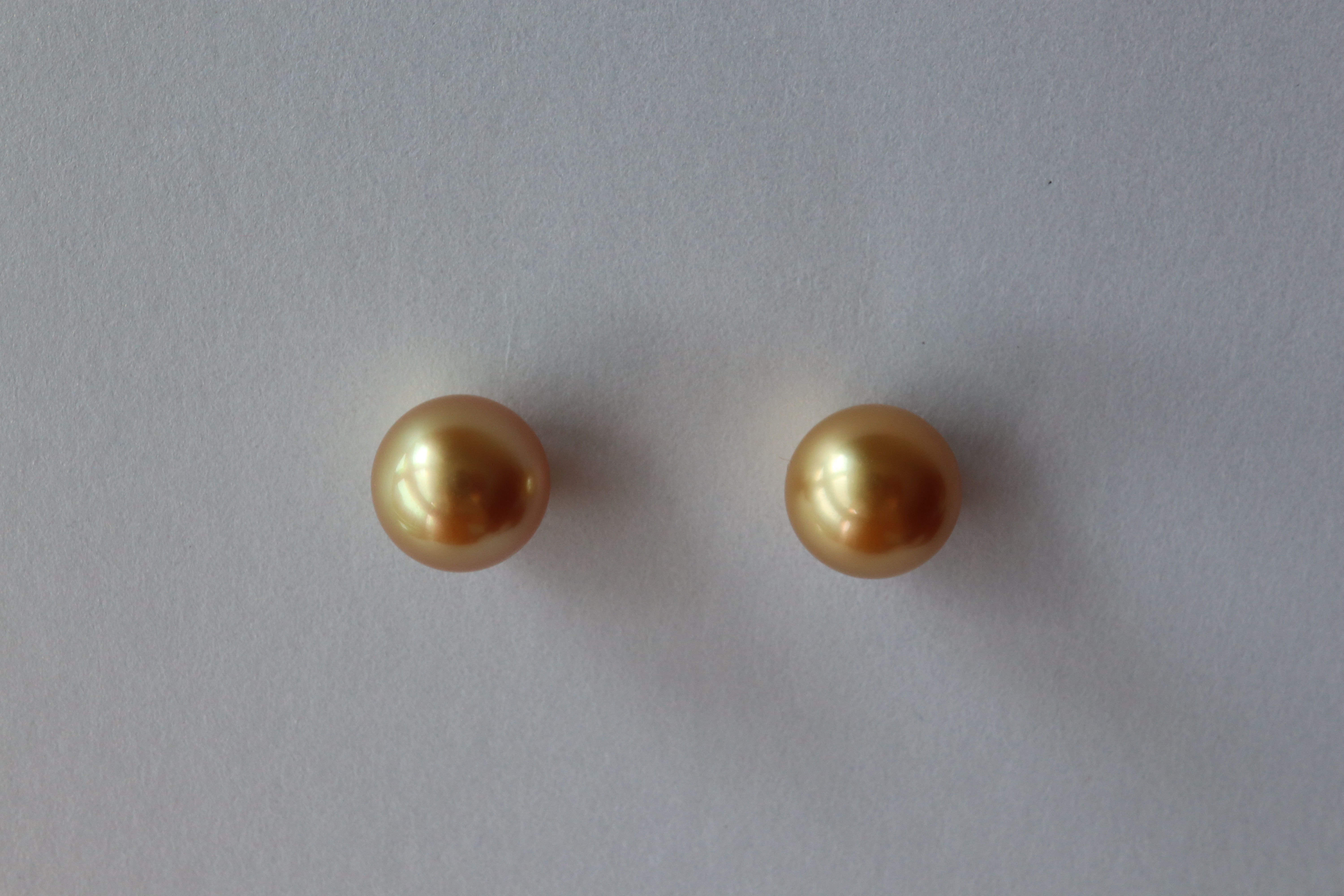 AAA quality 9.5mm Intense Gold South Sea Pearl Earring