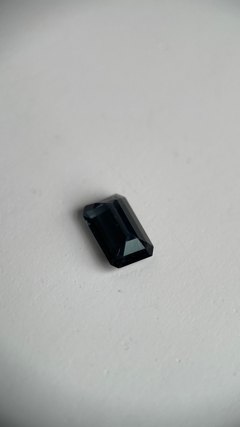 Thumbnail: 2.6ct Greenish Grey Spinel (10.2x6.4x4)mm
