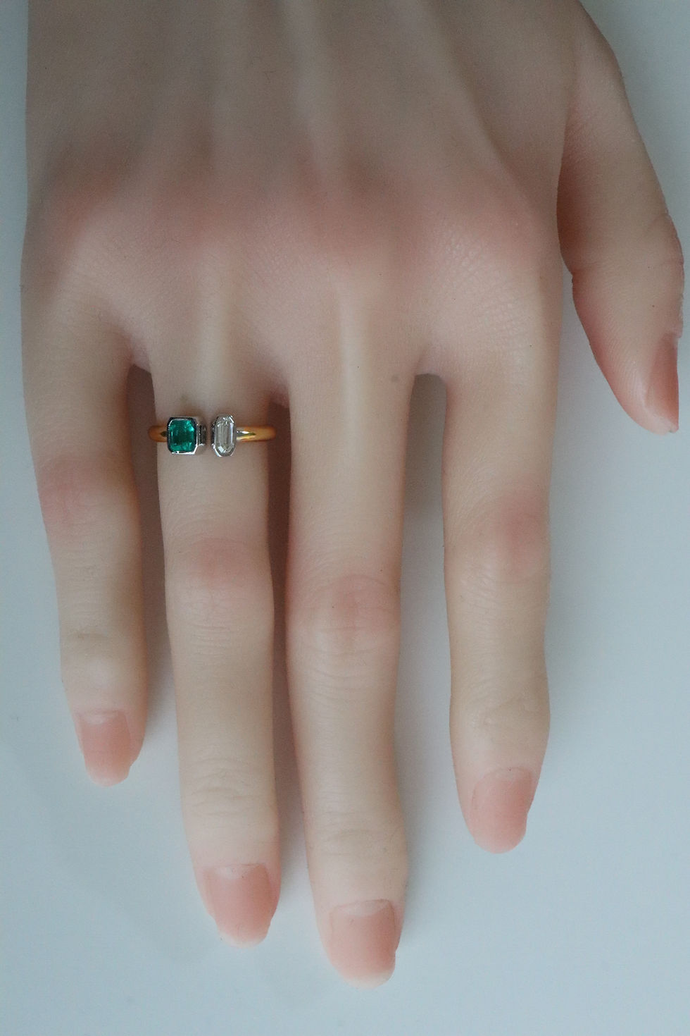 Thumbnail: 0.34Ct Colombian Emerald and Natural Diamond Toi et Moi Ring