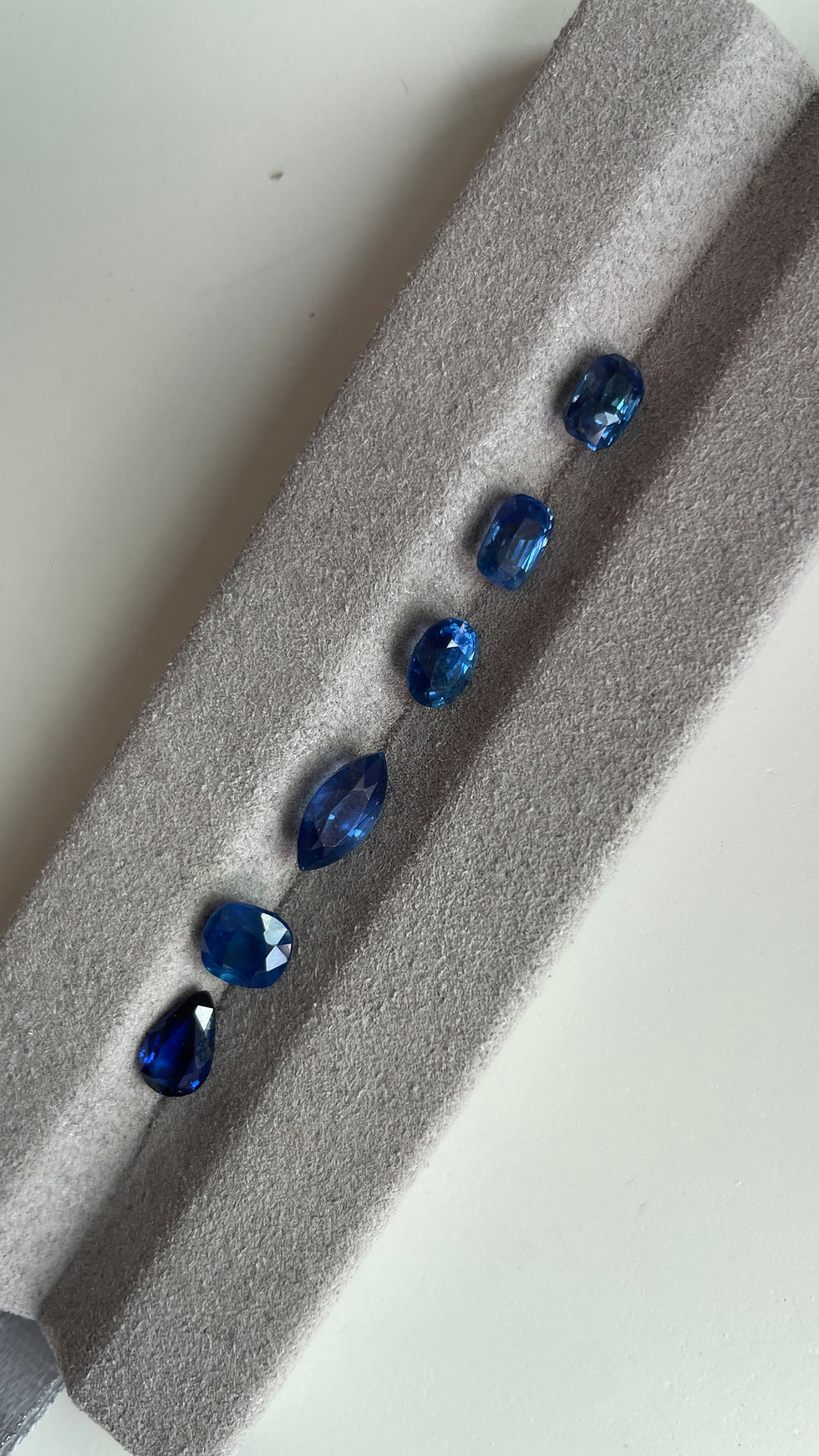 Thumbnail: 1.19Ct Ceylon Unheated  Blue Sapphire  – GIA Certified (6.52x4.48x4.05mm)