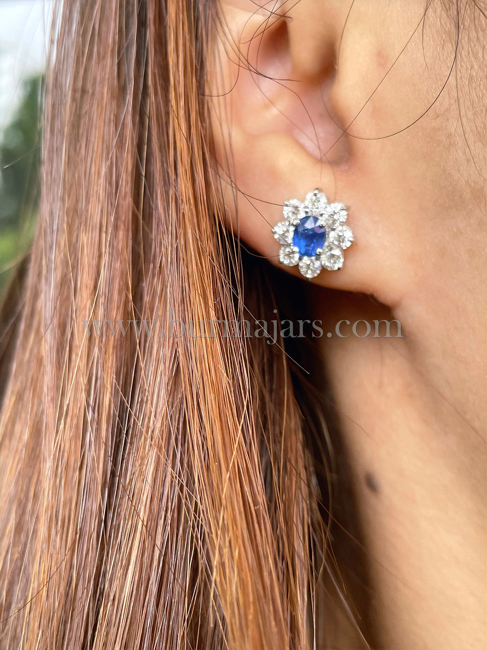 Thumbnail: unheated blue sapphires & 8 pointer natural diamonds earring