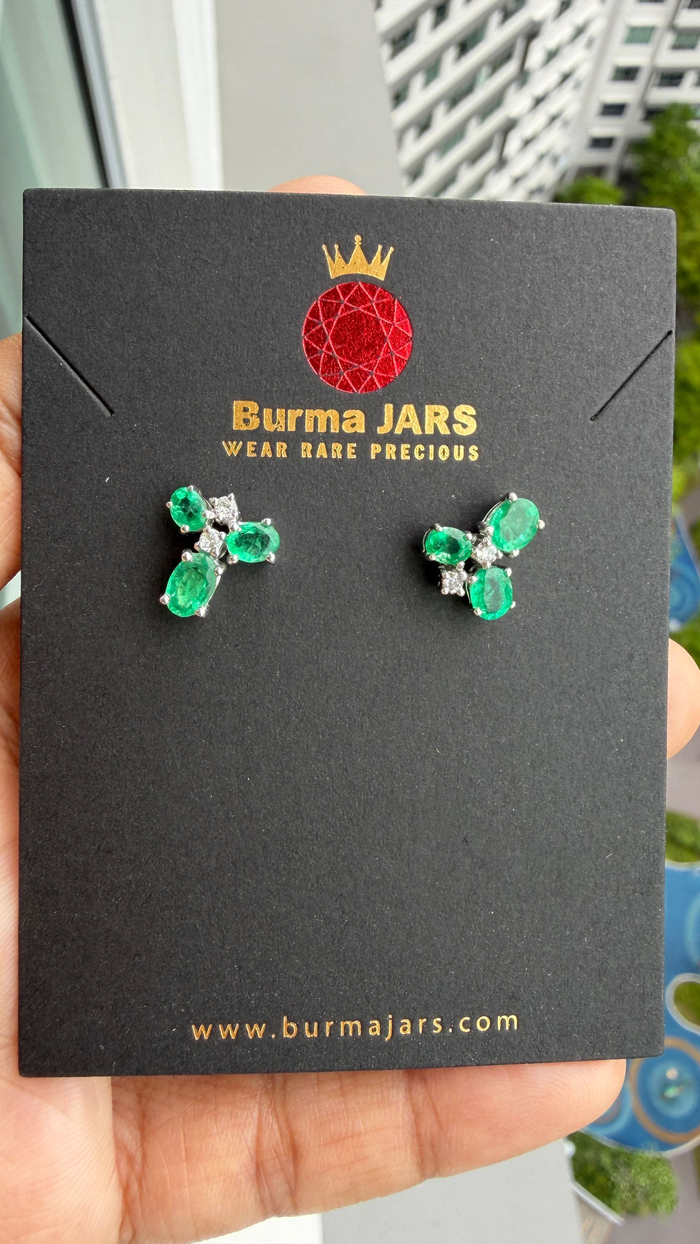 Thumbnail: IGI 1.72ct Natural Emerald Earrings in 18k solid gold, Clarity Enhanced (F1)