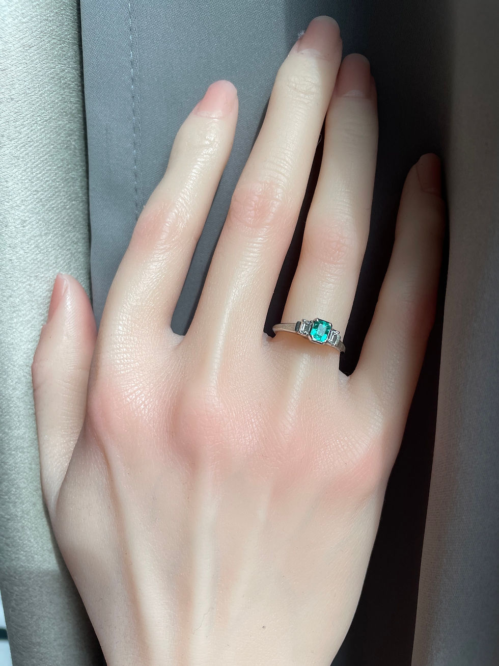 Thumbnail: Natural colombian emerald ring on model