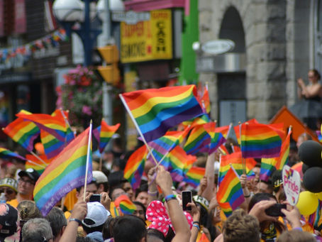 Tenho direito aos bens se me separar de uma união homoafetiva?
