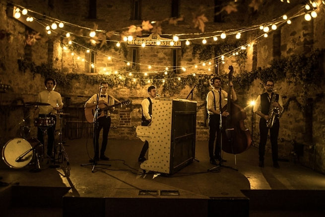 wandering-wings-folk-wedding-band.jpeg